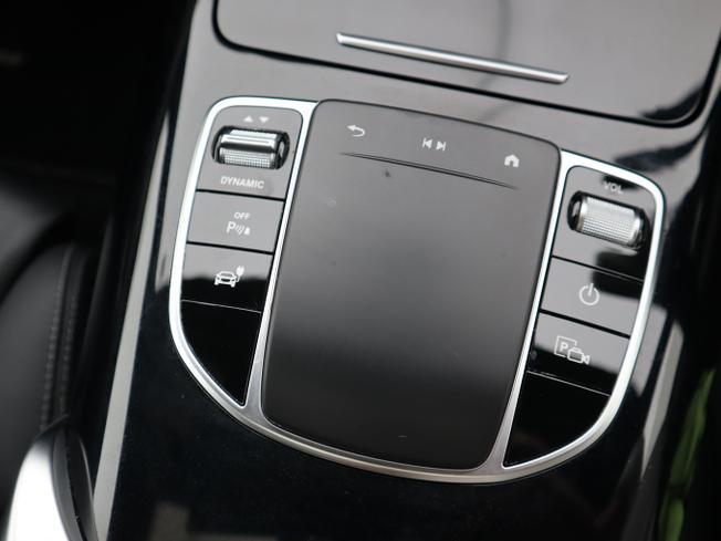 MERCEDES-BENZ EQC Photo 28