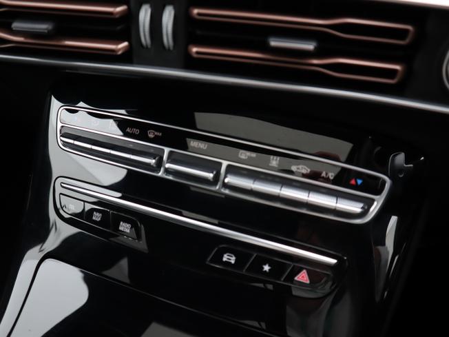 MERCEDES-BENZ EQC Photo 29