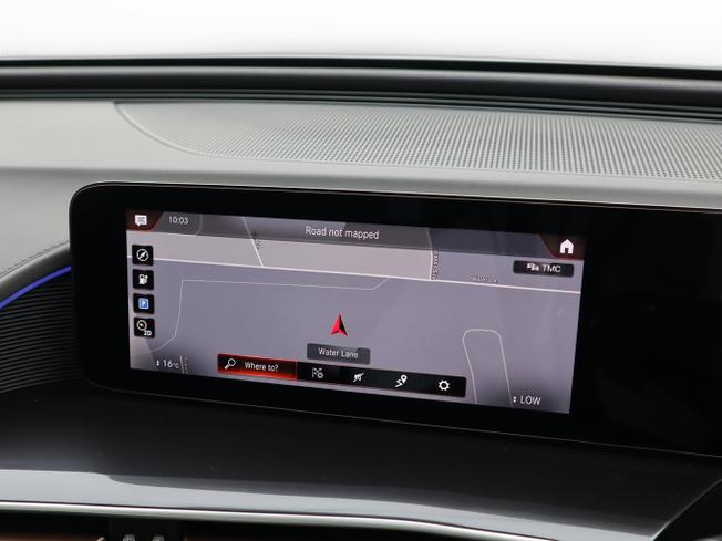 MERCEDES-BENZ EQC Photo 30