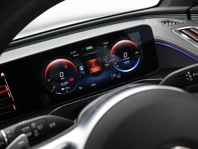 MERCEDES-BENZ EQC Photo 37