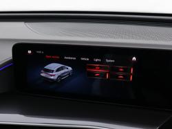 MERCEDES-BENZ EQC Photo 4