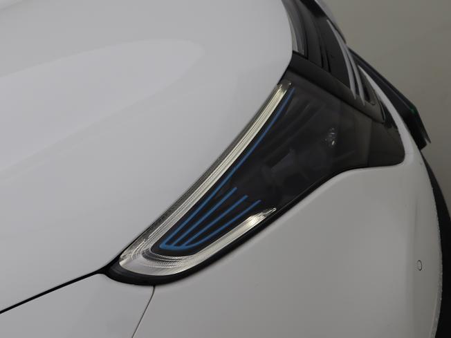 MERCEDES-BENZ EQC Photo 42