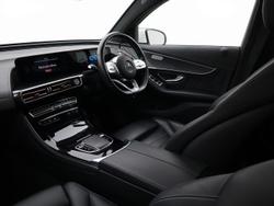 MERCEDES-BENZ EQC Photo 5