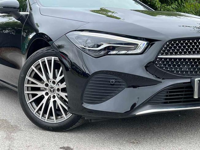 MERCEDES-BENZ CLA Class Photo 12