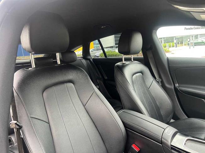 MERCEDES-BENZ CLA Class Photo 37