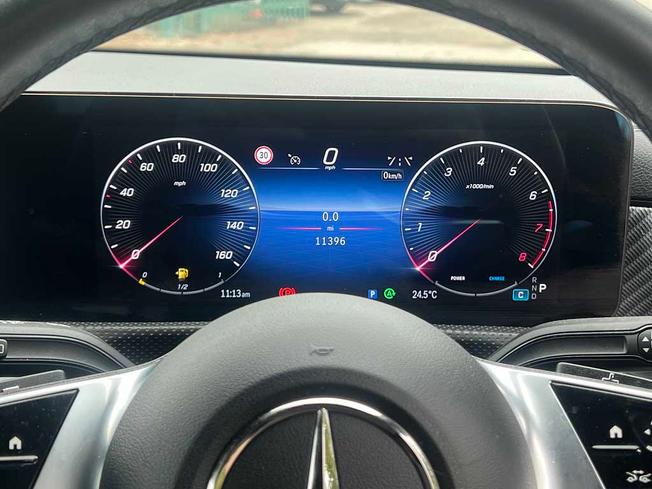 MERCEDES-BENZ CLA Class Photo 4