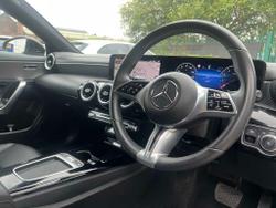 MERCEDES-BENZ CLA Class Photo 5