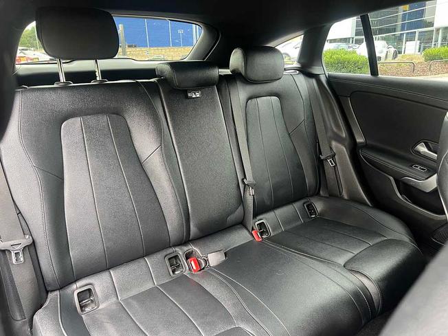 MERCEDES-BENZ CLA Class Photo 8