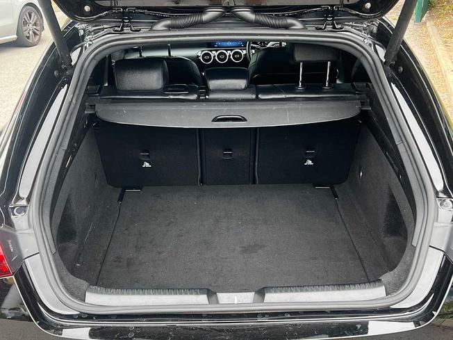 MERCEDES-BENZ CLA Class Photo 9