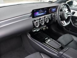 MERCEDES-BENZ A Class Photo 3