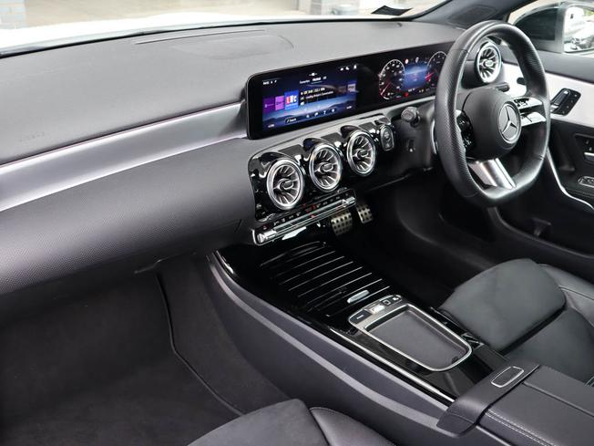 MERCEDES-BENZ A Class Photo 3