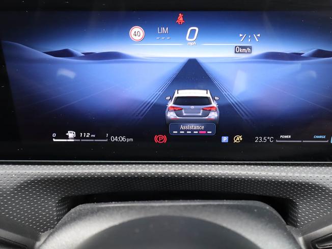 MERCEDES-BENZ A Class Photo 35