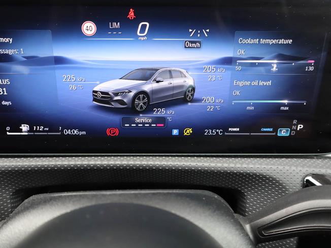 MERCEDES-BENZ A Class Photo 36