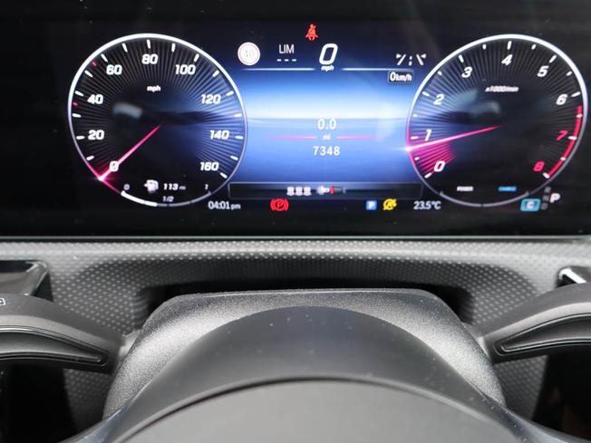 MERCEDES-BENZ A Class Photo 4