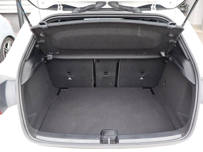 MERCEDES-BENZ A Class Photo 9