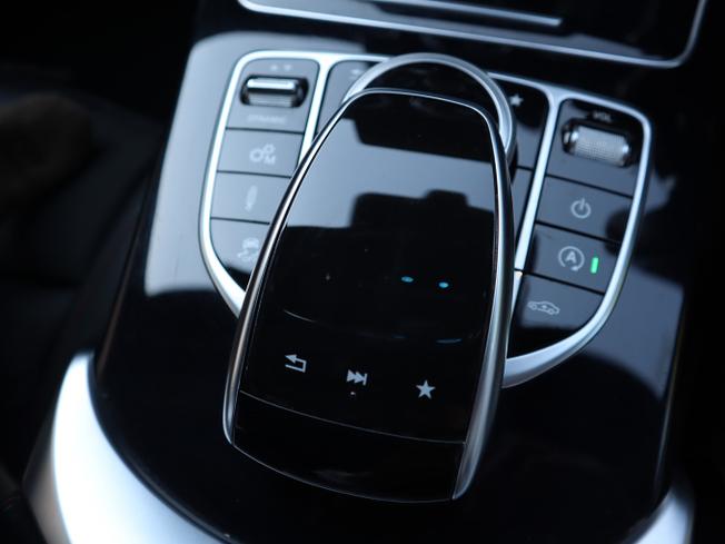 MERCEDES-BENZ Glc Photo 25