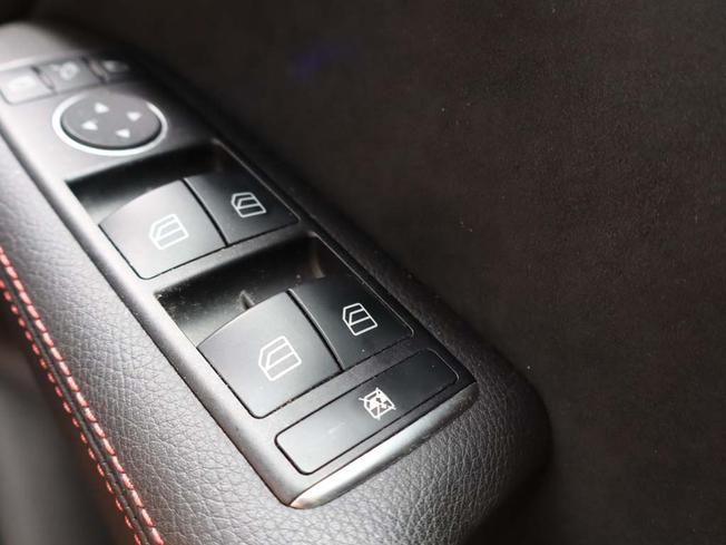 MERCEDES-BENZ B Class Photo 24