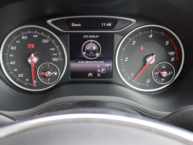 MERCEDES-BENZ B Class Photo 29