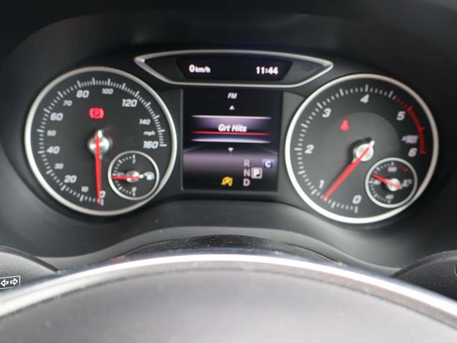 MERCEDES-BENZ B Class Photo 30