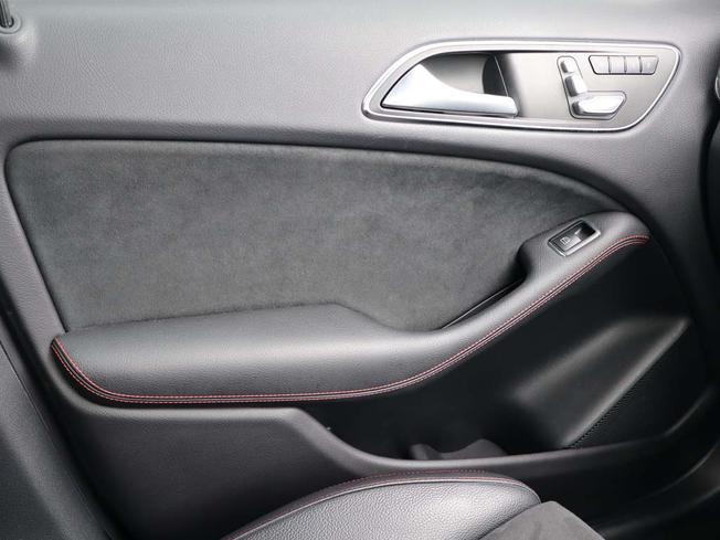 MERCEDES-BENZ B Class Photo 44