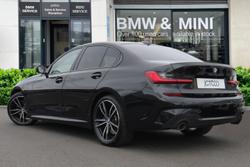 BMW 3 Series Photo 2