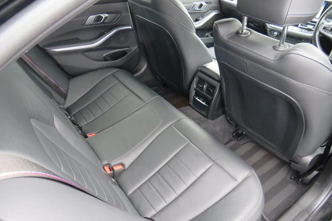 BMW 3 Series Photo 20