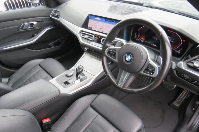 BMW 3 Series Photo 22