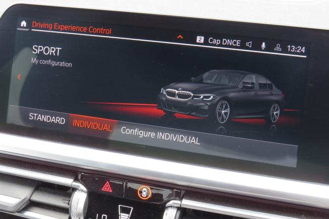 BMW 3 Series Photo 36