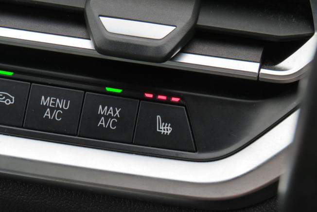 BMW 3 Series Photo 39