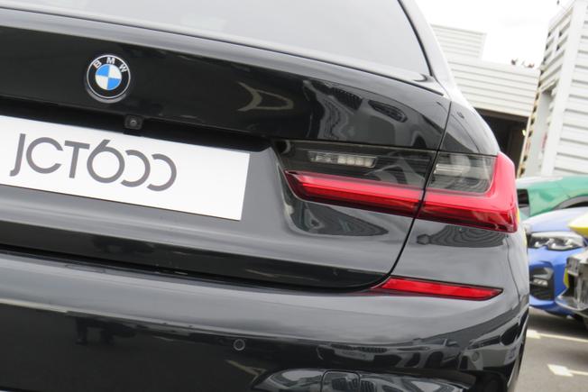 BMW 3 Series Photo 40