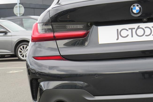 BMW 3 Series Photo 41
