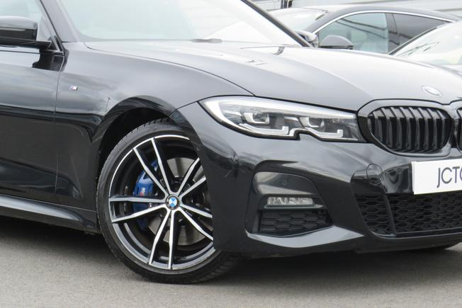 BMW 3 Series Photo 6