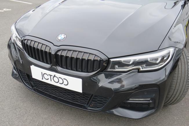 BMW 3 Series Photo 8