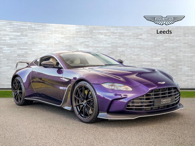 ASTON MARTIN Vantage Photo 1