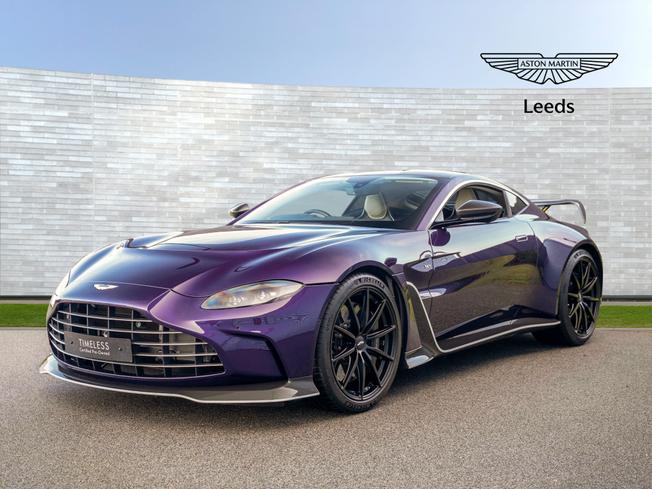 ASTON MARTIN Vantage Photo 29