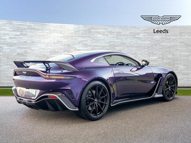 ASTON MARTIN Vantage Photo 30