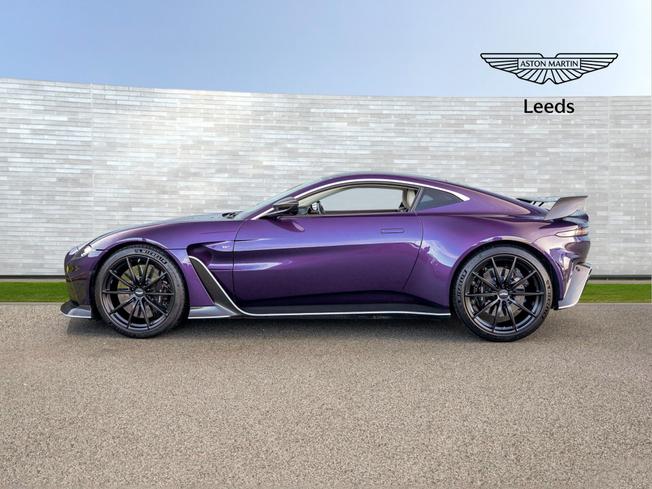ASTON MARTIN Vantage Photo 32