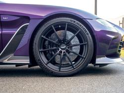 ASTON MARTIN Vantage Photo 4