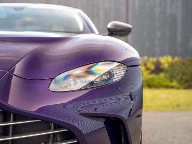 ASTON MARTIN Vantage Photo 40