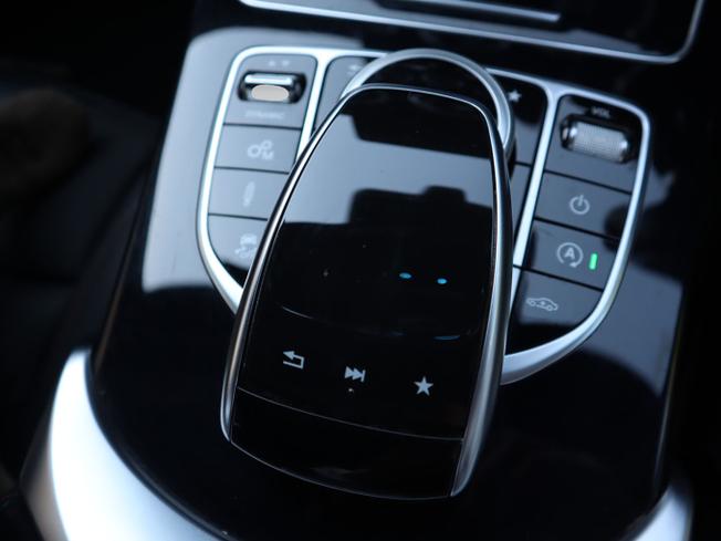 MERCEDES-BENZ Glc Photo 24