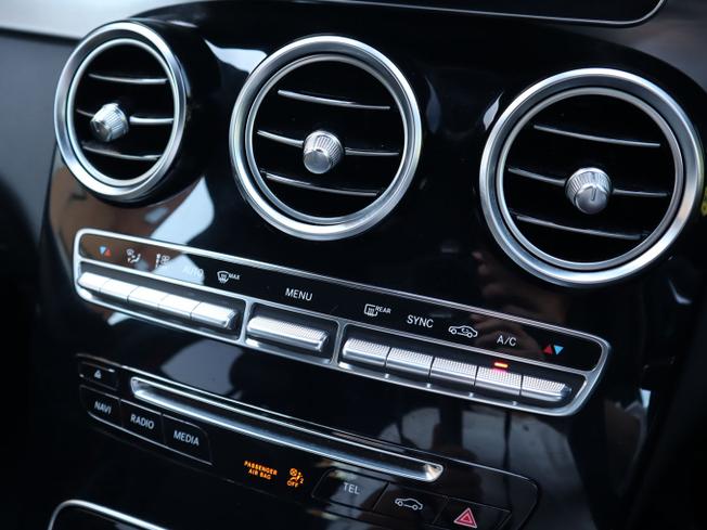 MERCEDES-BENZ Glc Photo 25