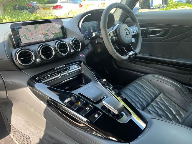 MERCEDES-BENZ AMG GT Photo 3