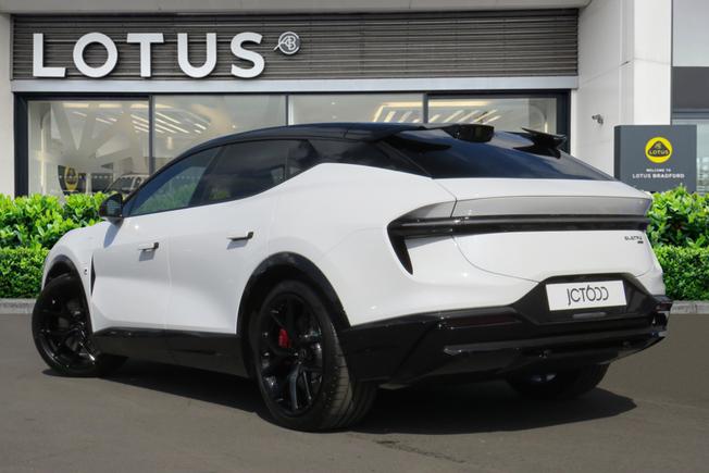 LOTUS Eletre Photo 2