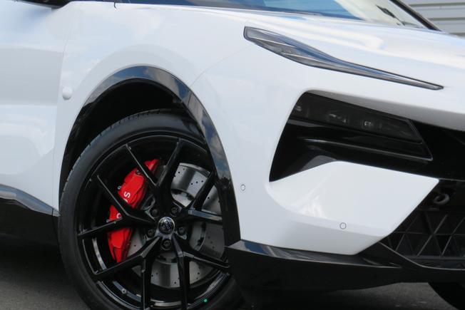 LOTUS Eletre Photo 21
