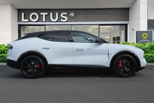 LOTUS Eletre Photo 8