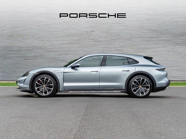 PORSCHE Taycan Photo 5