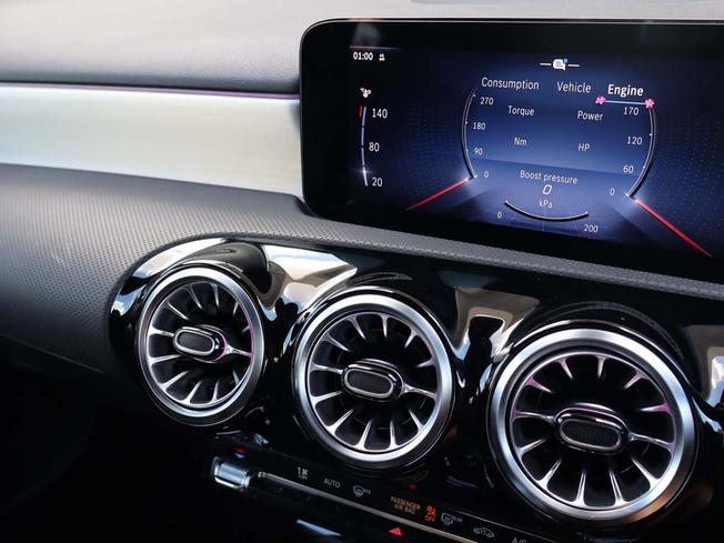MERCEDES-BENZ A Class Photo 39