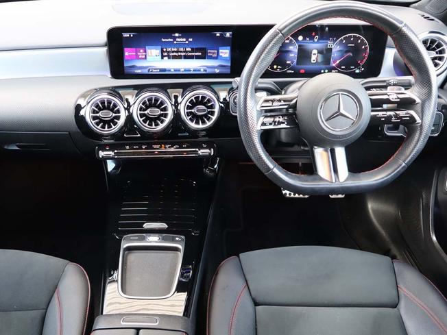 MERCEDES-BENZ A Class Photo 5