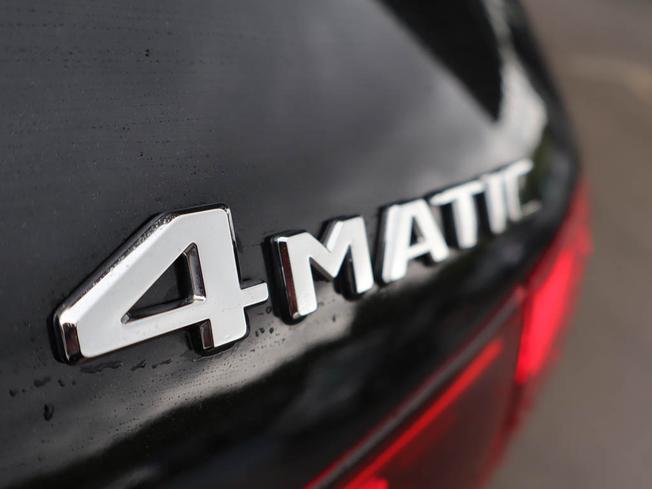 MERCEDES-BENZ GLA Photo 17