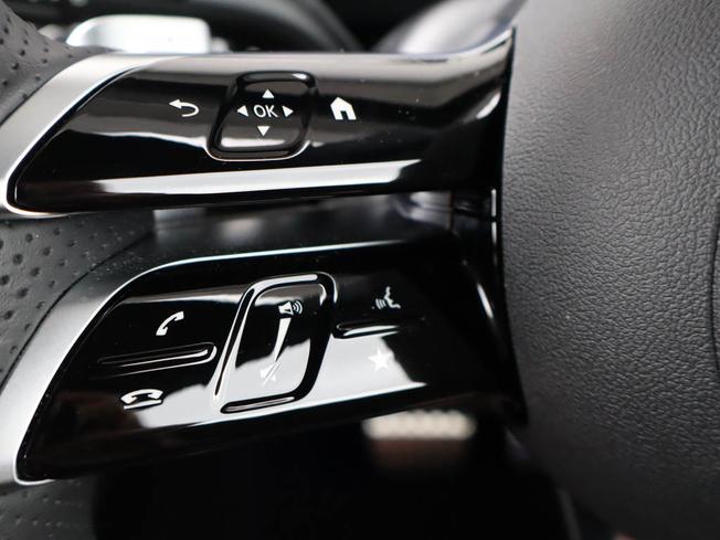 MERCEDES-BENZ GLA Photo 28